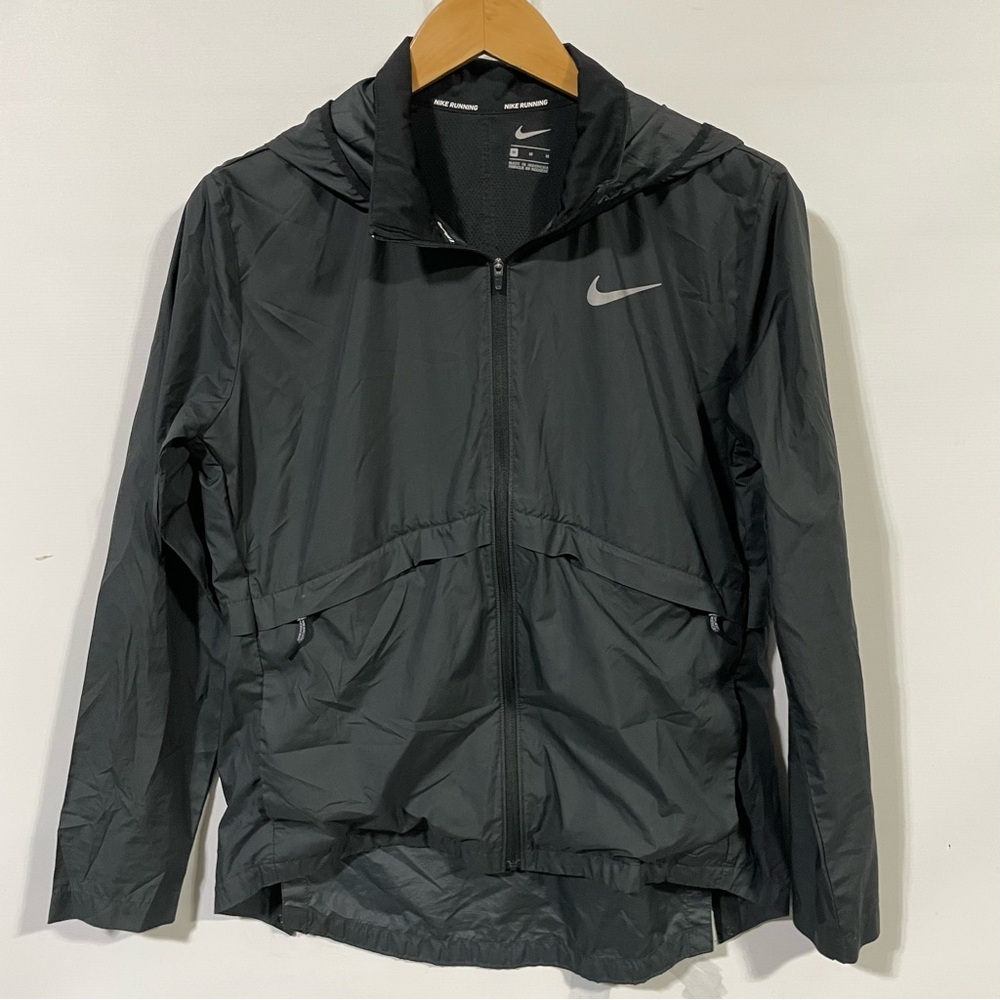 Nike running dri-fit athletic windbreaker jacket